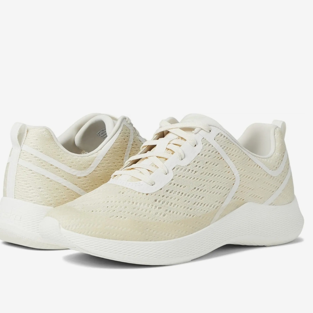 NWT Dansko Sky Mesh Sneaker in Ivory